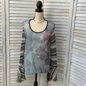 2026 Paris Lotus top/sweater in grey